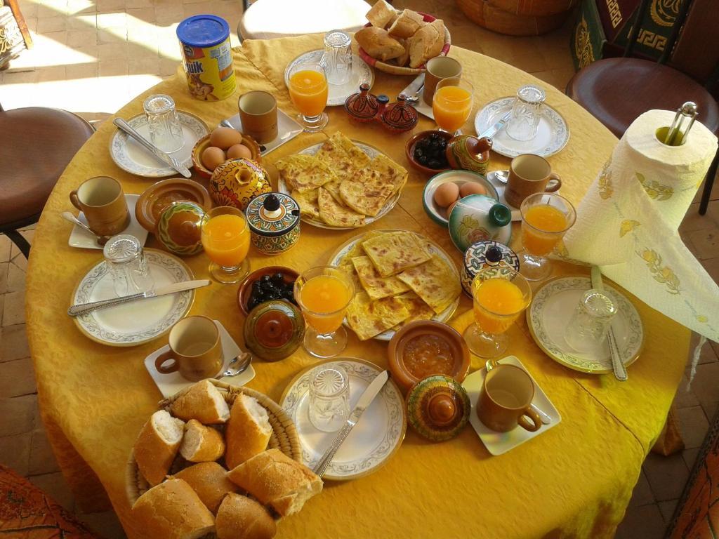 Bed and Breakfast Maison Famille Tazi à Fès Extérieur photo